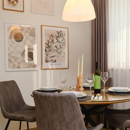Apartments Divna マリ・ロシニュ エクステリア 写真