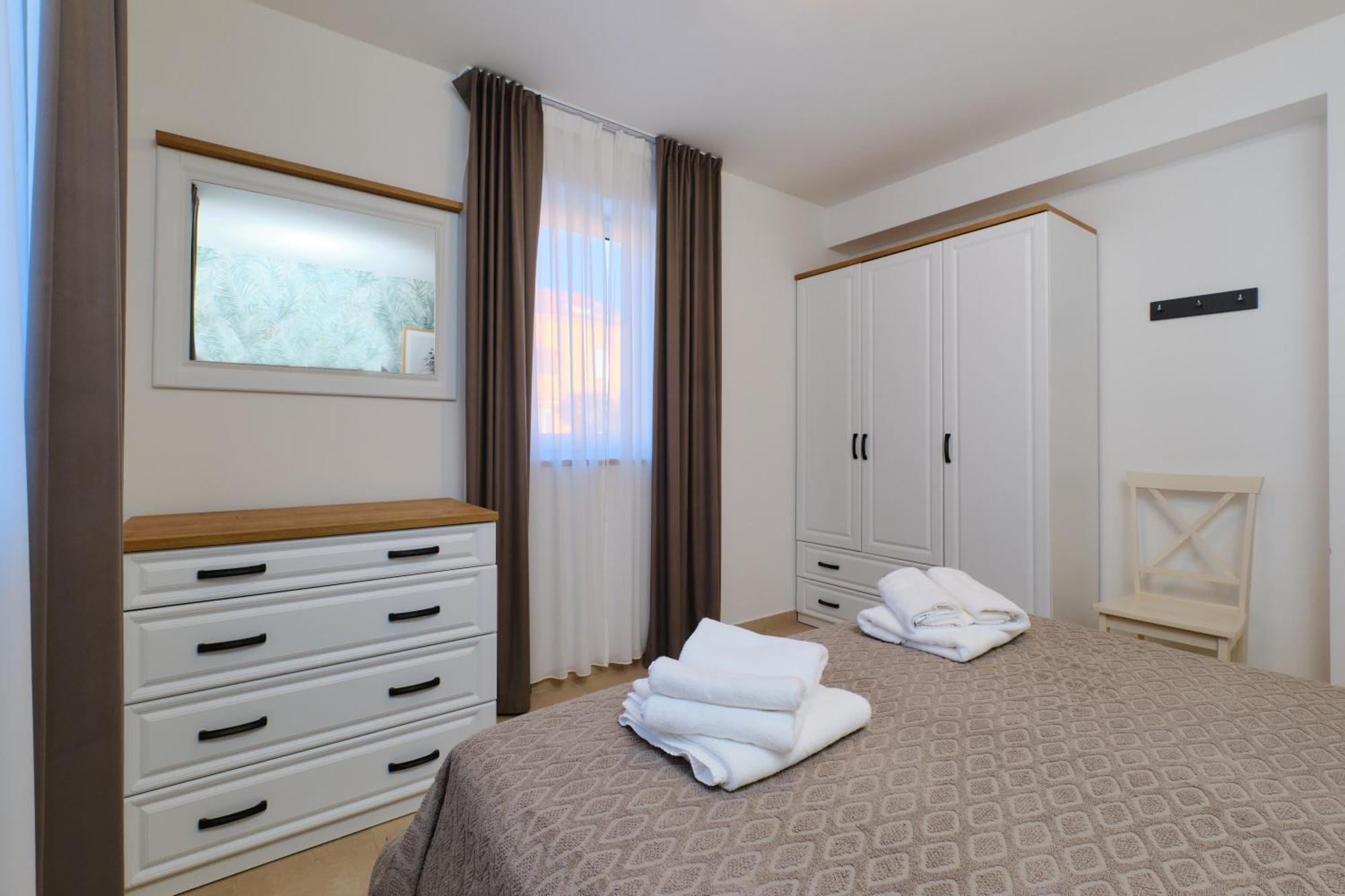 Apartments Divna マリ・ロシニュ エクステリア 写真