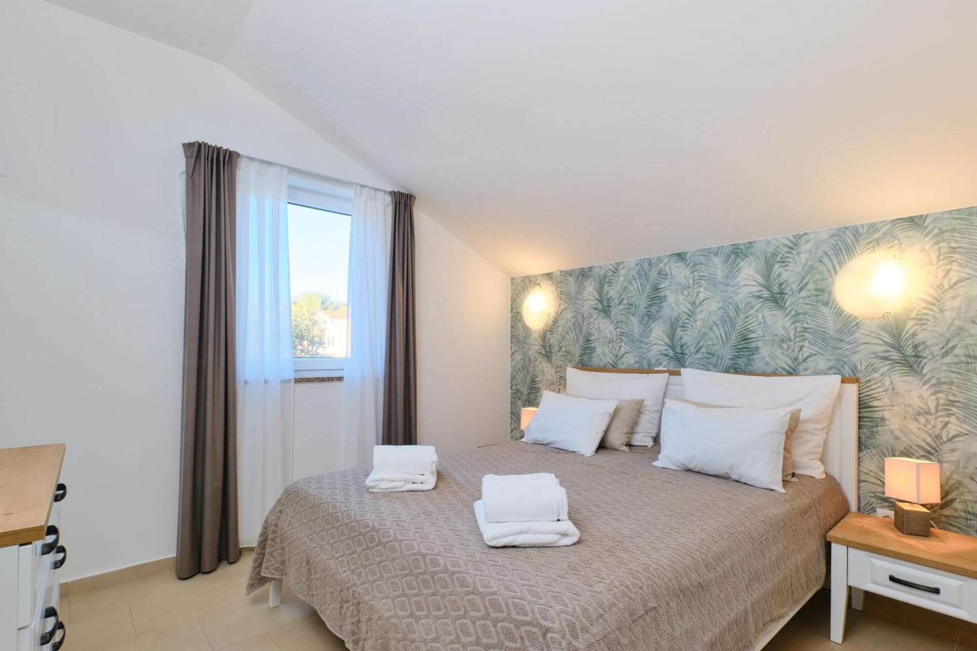 Apartments Divna マリ・ロシニュ エクステリア 写真