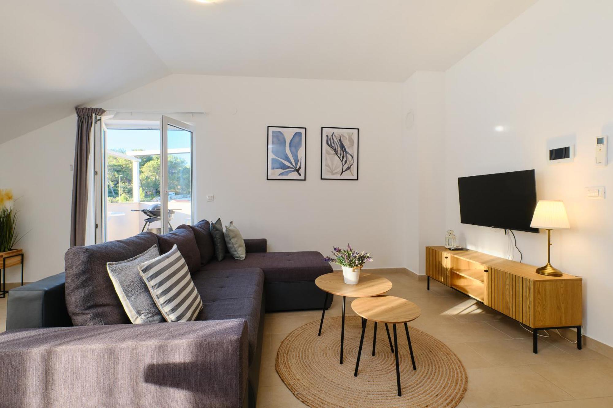 Apartments Divna マリ・ロシニュ エクステリア 写真