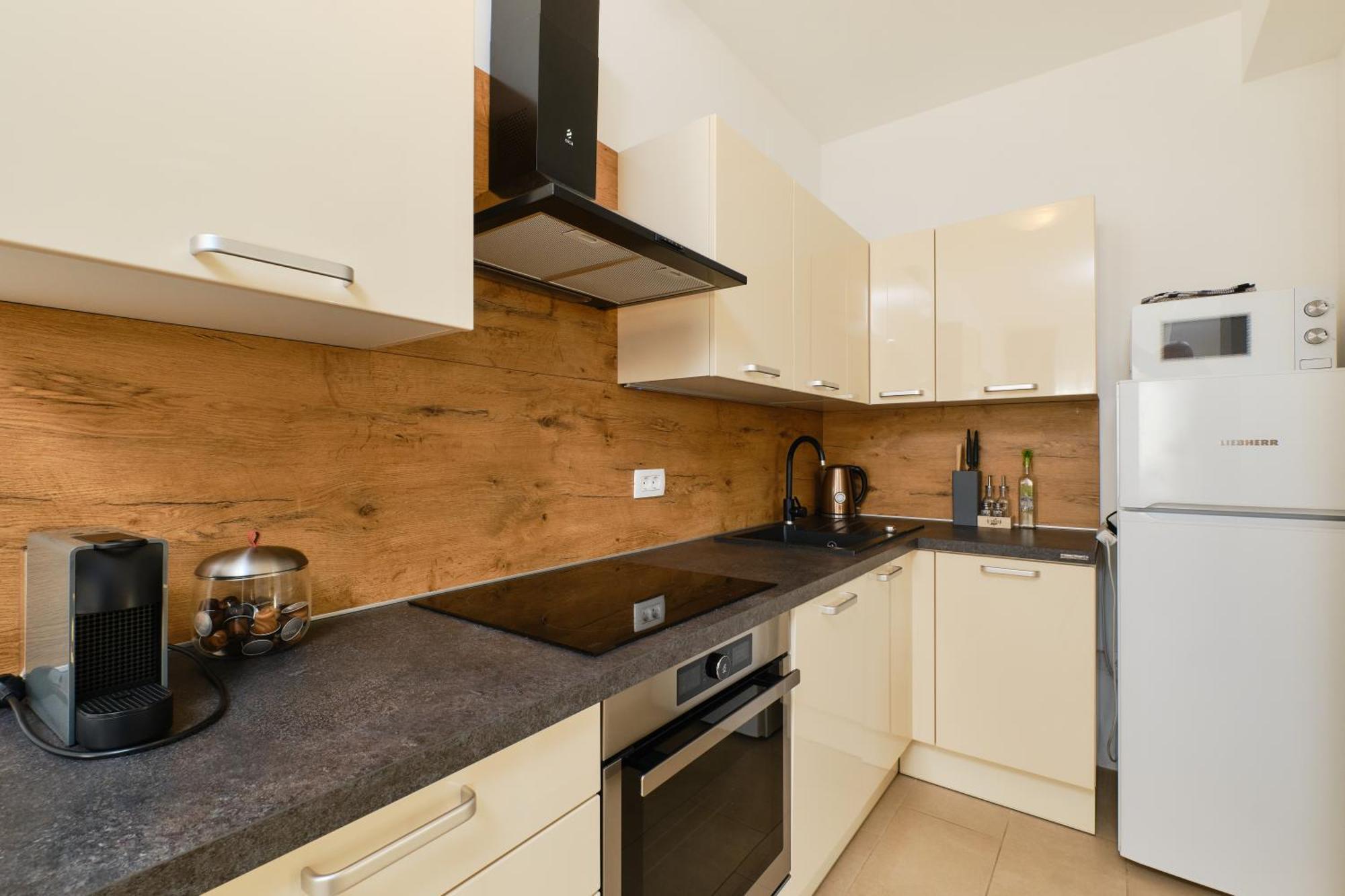 Apartments Divna マリ・ロシニュ エクステリア 写真