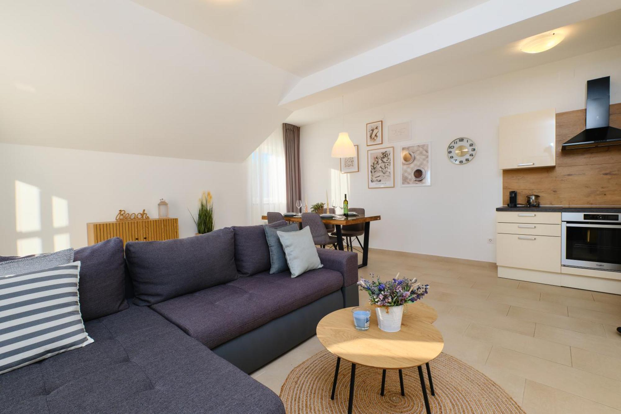 Apartments Divna マリ・ロシニュ エクステリア 写真