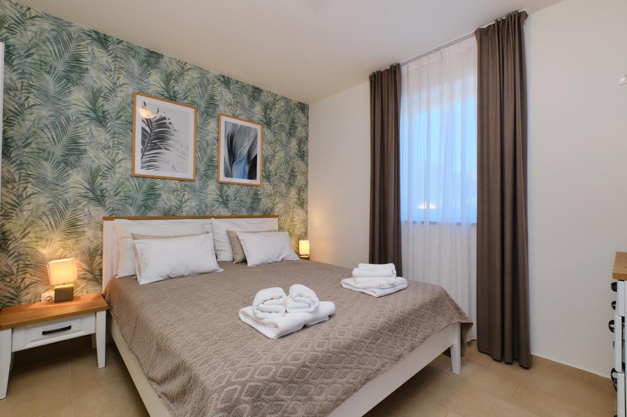 Apartments Divna マリ・ロシニュ エクステリア 写真