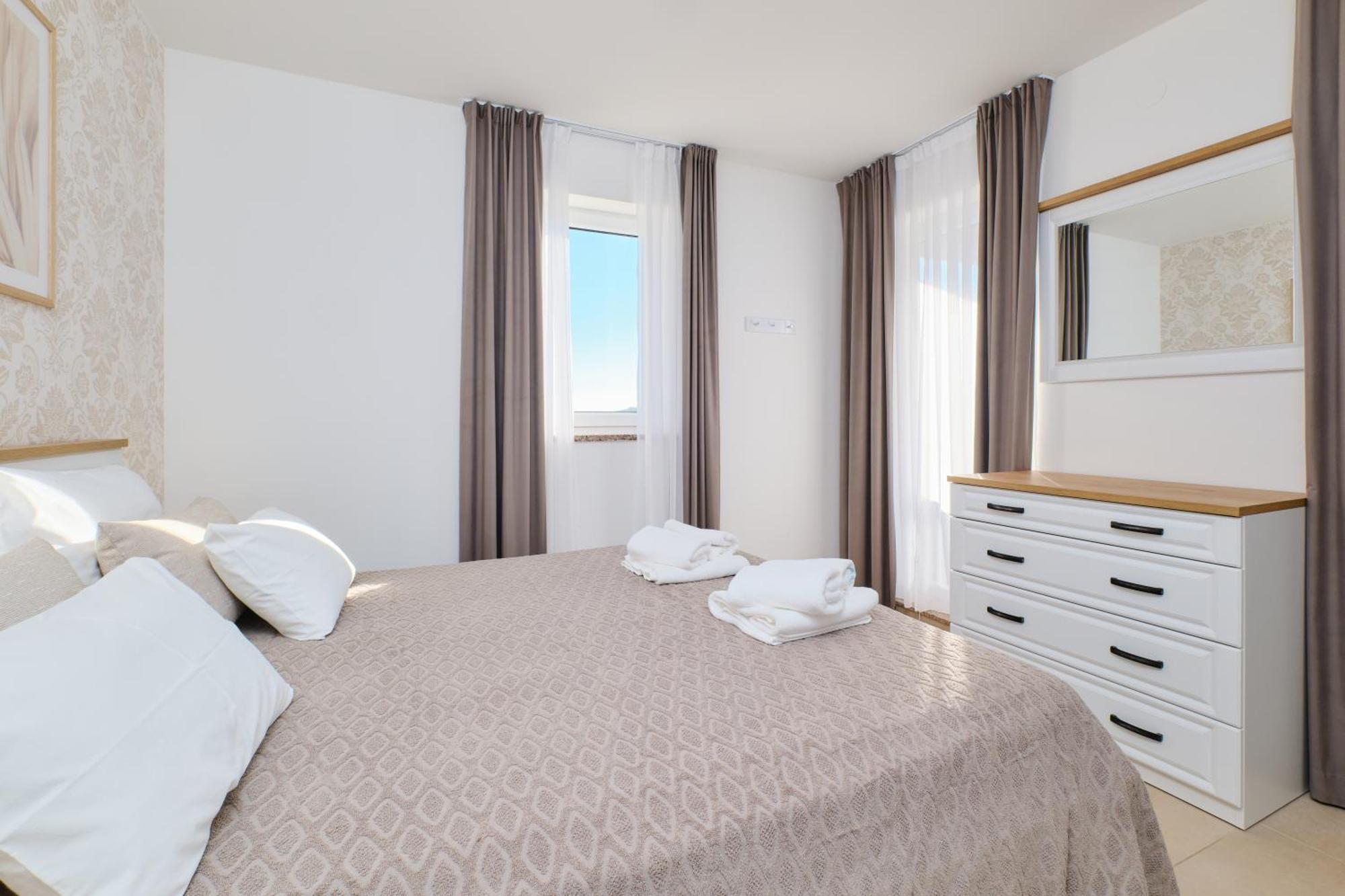 Apartments Divna マリ・ロシニュ エクステリア 写真