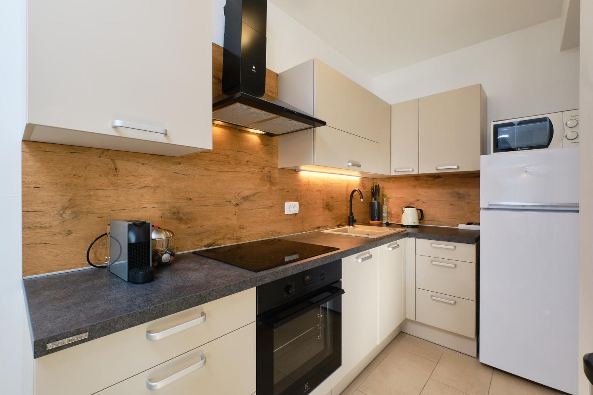 Apartments Divna マリ・ロシニュ エクステリア 写真